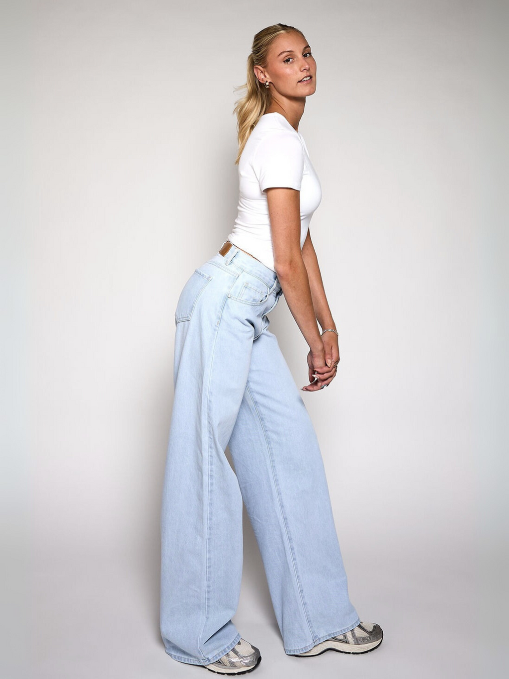 Jade Super Wide Leg Jeans | Mid-waist | Light blue | Tall